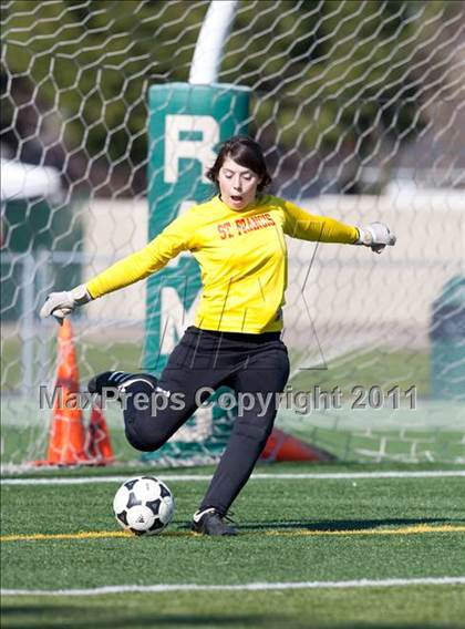 Thumbnail 3 in Davis vs. St. Francis (California Classic) photogallery.