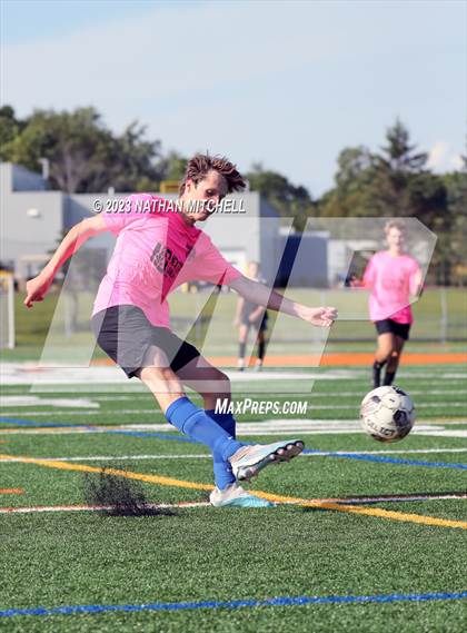 Thumbnail 3 in Mt. Ararat @ Gardiner (Preseason) photogallery.