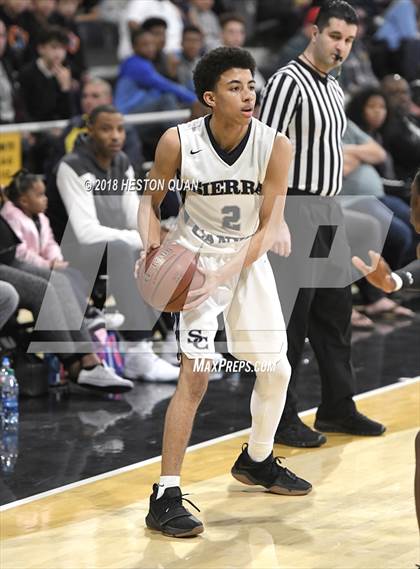 Thumbnail 3 in Etiwanda vs Sierra Canyon (CIF State SoCal Regional Open Final) photogallery.