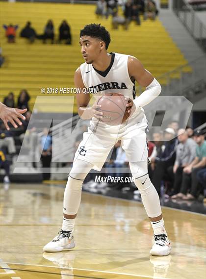 Thumbnail 2 in Etiwanda vs Sierra Canyon (CIF State SoCal Regional Open Final) photogallery.