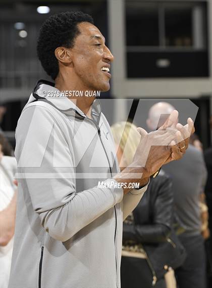 Thumbnail 3 in Etiwanda vs Sierra Canyon (CIF State SoCal Regional Open Final) photogallery.