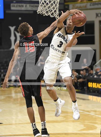 Thumbnail 2 in Etiwanda vs Sierra Canyon (CIF State SoCal Regional Open Final) photogallery.