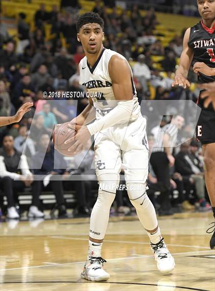 Thumbnail 3 in Etiwanda vs Sierra Canyon (CIF State SoCal Regional Open Final) photogallery.