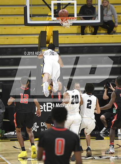 Thumbnail 1 in Etiwanda vs Sierra Canyon (CIF State SoCal Regional Open Final) photogallery.