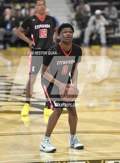 Thumbnail 3 in Etiwanda vs Sierra Canyon (CIF State SoCal Regional Open Final) photogallery.