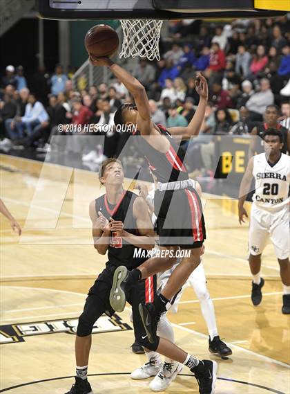 Thumbnail 2 in Etiwanda vs Sierra Canyon (CIF State SoCal Regional Open Final) photogallery.