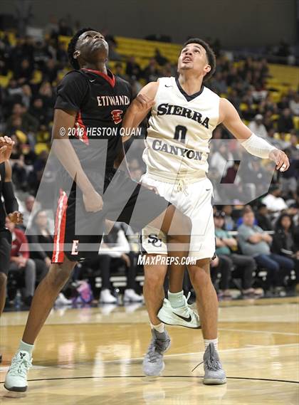 Thumbnail 1 in Etiwanda vs Sierra Canyon (CIF State SoCal Regional Open Final) photogallery.