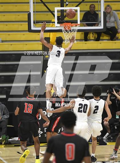 Thumbnail 3 in Etiwanda vs Sierra Canyon (CIF State SoCal Regional Open Final) photogallery.
