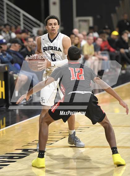 Thumbnail 1 in Etiwanda vs Sierra Canyon (CIF State SoCal Regional Open Final) photogallery.