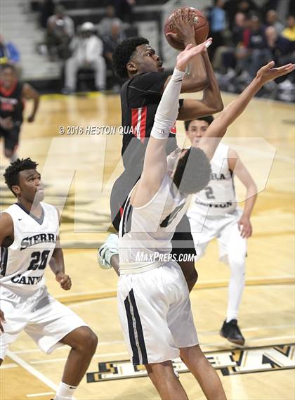 Thumbnail 1 in Etiwanda vs Sierra Canyon (CIF State SoCal Regional Open Final) photogallery.