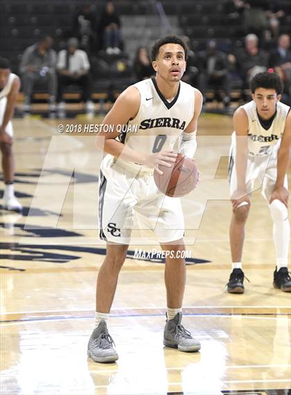 Thumbnail 1 in Etiwanda vs Sierra Canyon (CIF State SoCal Regional Open Final) photogallery.