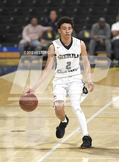 Thumbnail 2 in Etiwanda vs Sierra Canyon (CIF State SoCal Regional Open Final) photogallery.