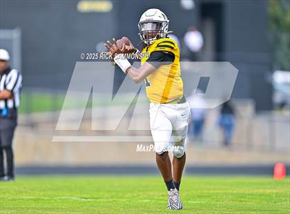 Thumbnail 3 in Montgomery Central at Forest Hills (Scrimmage) photogallery.