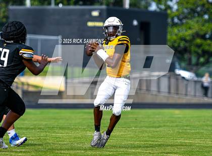 Thumbnail 1 in Montgomery Central at Forest Hills (Scrimmage) photogallery.