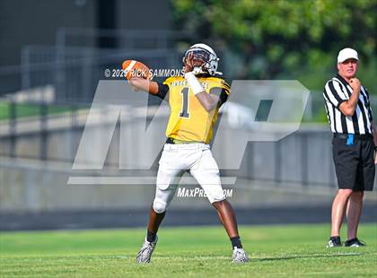Thumbnail 1 in Montgomery Central at Forest Hills (Scrimmage) photogallery.