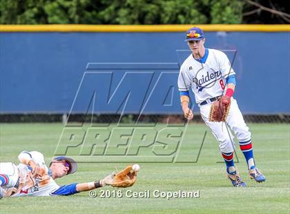Thumbnail 2 in Pope vs. Walton (GHSA 6A Final - Game 1) photogallery.