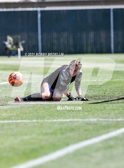 Thumbnail 2 in Stockdale @ Buchanan (CIF CS Semifinal) photogallery.