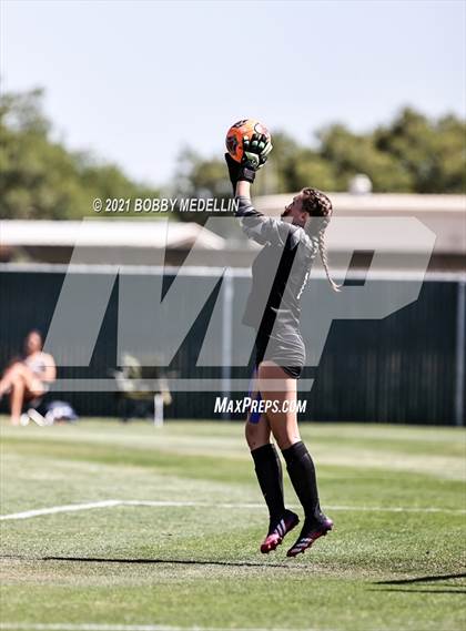Thumbnail 1 in Stockdale @ Buchanan (CIF CS Semifinal) photogallery.