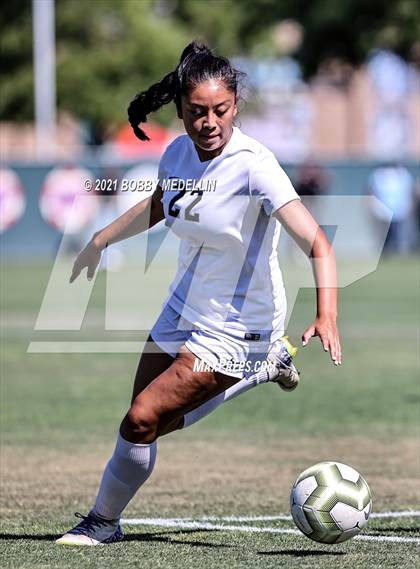 Thumbnail 2 in Stockdale @ Buchanan (CIF CS Semifinal) photogallery.