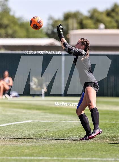 Thumbnail 3 in Stockdale @ Buchanan (CIF CS Semifinal) photogallery.