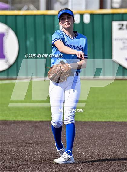 Thumbnail 2 in Hooks vs. Pine Tree (Hallsville Ladycat Classic) photogallery.