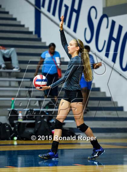 Thumbnail 2 in Rains vs. Lakeview Centennial photogallery.