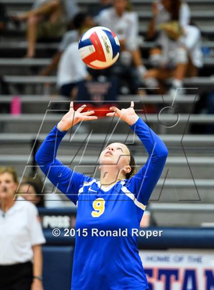 Thumbnail 2 in Rains vs. Lakeview Centennial photogallery.