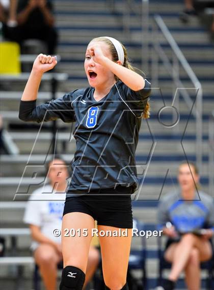 Thumbnail 2 in Rains vs. Lakeview Centennial photogallery.