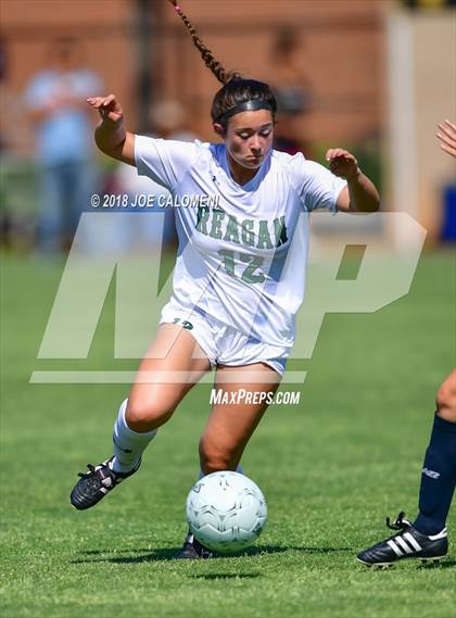 Thumbnail 2 in Vandegrift vs Reagan [Ronald] (Class 6A Region 4 Bi District) photogallery.