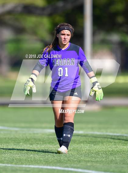 Thumbnail 1 in Vandegrift vs Reagan [Ronald] (Class 6A Region 4 Bi District) photogallery.