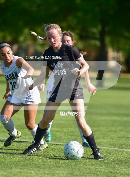 Thumbnail 3 in Vandegrift vs Reagan [Ronald] (Class 6A Region 4 Bi District) photogallery.