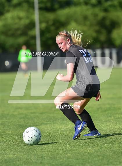 Thumbnail 3 in Vandegrift vs Reagan [Ronald] (Class 6A Region 4 Bi District) photogallery.