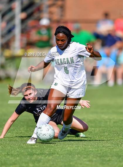 Thumbnail 3 in Vandegrift vs Reagan [Ronald] (Class 6A Region 4 Bi District) photogallery.