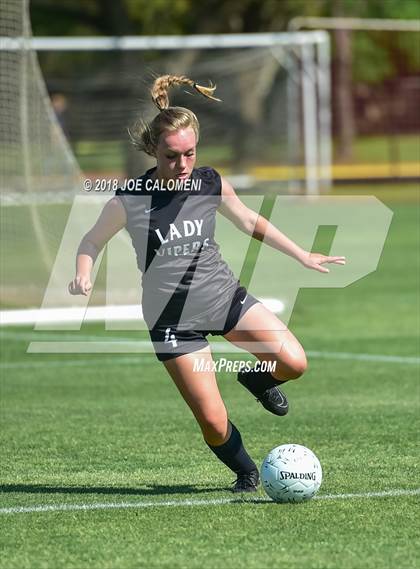 Thumbnail 3 in Vandegrift vs Reagan [Ronald] (Class 6A Region 4 Bi District) photogallery.