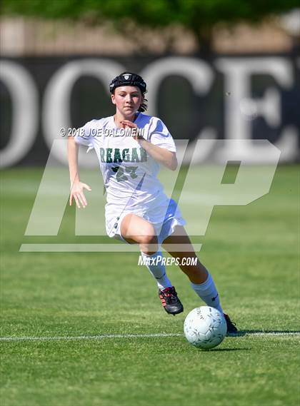 Thumbnail 1 in Vandegrift vs Reagan [Ronald] (Class 6A Region 4 Bi District) photogallery.