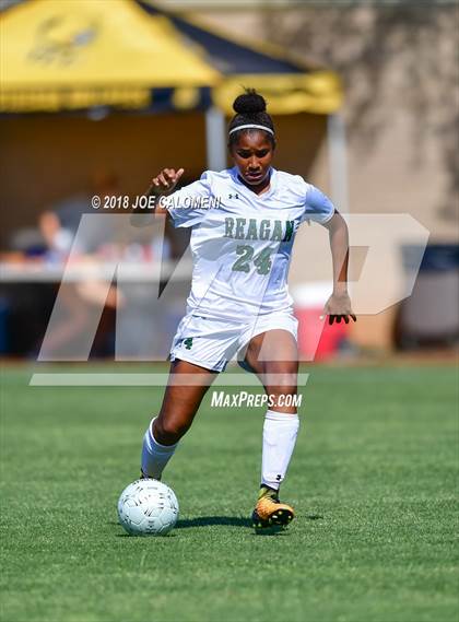 Thumbnail 3 in Vandegrift vs Reagan [Ronald] (Class 6A Region 4 Bi District) photogallery.