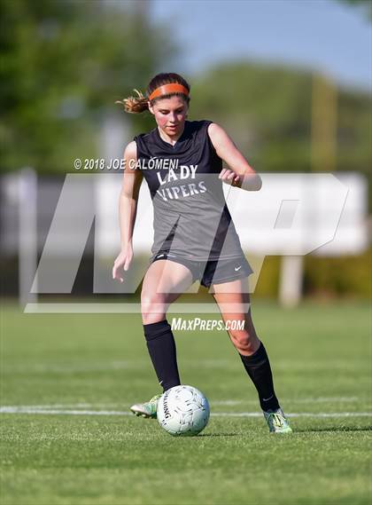 Thumbnail 3 in Vandegrift vs Reagan [Ronald] (Class 6A Region 4 Bi District) photogallery.