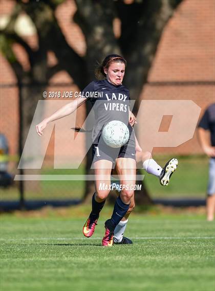 Thumbnail 3 in Vandegrift vs Reagan [Ronald] (Class 6A Region 4 Bi District) photogallery.