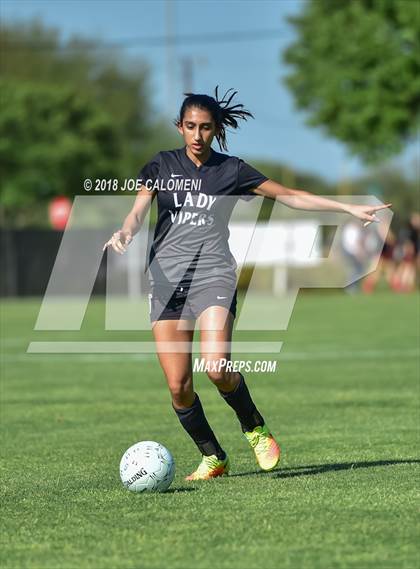 Thumbnail 2 in Vandegrift vs Reagan [Ronald] (Class 6A Region 4 Bi District) photogallery.