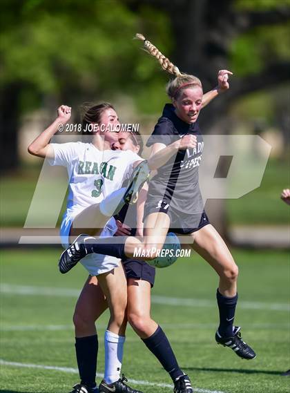 Thumbnail 3 in Vandegrift vs Reagan [Ronald] (Class 6A Region 4 Bi District) photogallery.