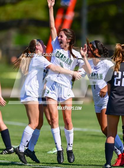 Thumbnail 1 in Vandegrift vs Reagan [Ronald] (Class 6A Region 4 Bi District) photogallery.