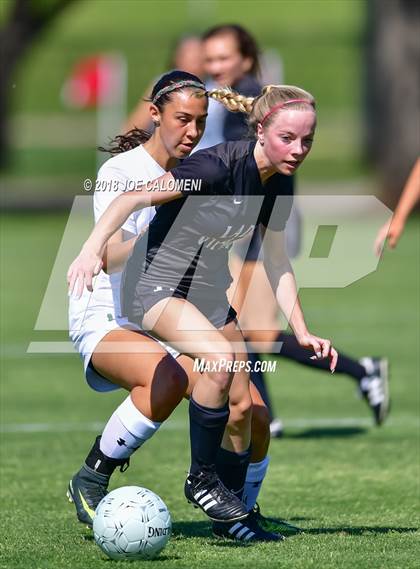 Thumbnail 3 in Vandegrift vs Reagan [Ronald] (Class 6A Region 4 Bi District) photogallery.
