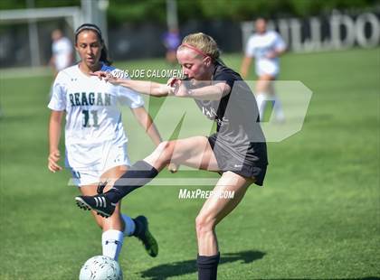 Thumbnail 2 in Vandegrift vs Reagan [Ronald] (Class 6A Region 4 Bi District) photogallery.