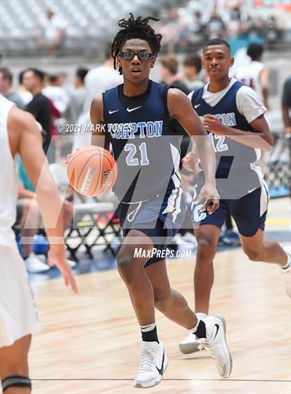 Thumbnail 3 in Compton vs. Mesquite - Section 7 Basketball Tournament photogallery.