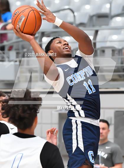 Thumbnail 1 in Compton vs. Mesquite - Section 7 Basketball Tournament photogallery.