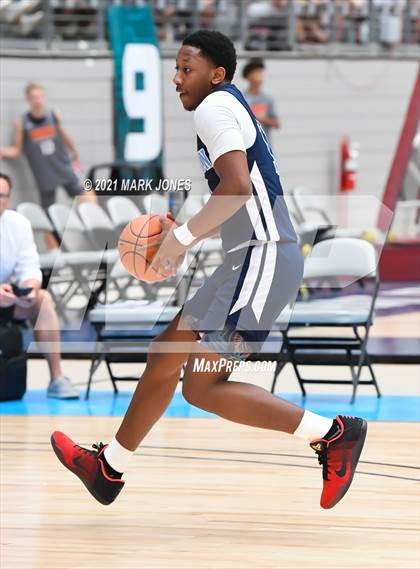 Thumbnail 2 in Compton vs. Mesquite - Section 7 Basketball Tournament photogallery.
