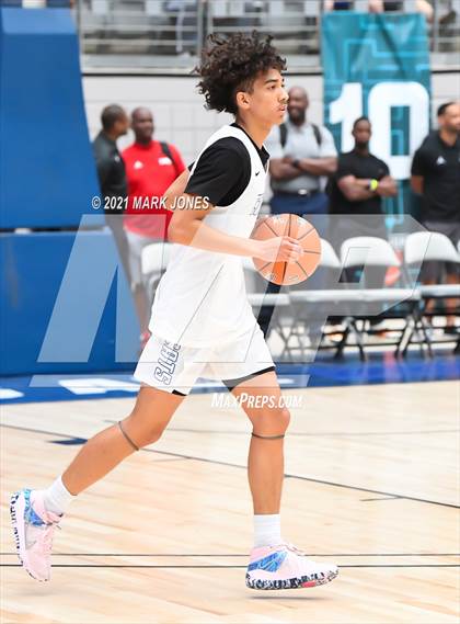 Thumbnail 1 in Compton vs. Mesquite - Section 7 Basketball Tournament photogallery.
