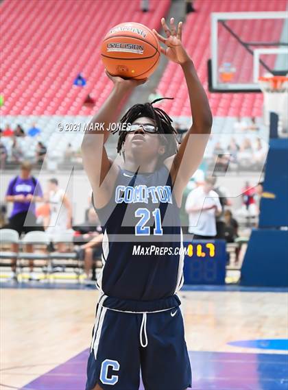 Thumbnail 1 in Compton vs. Mesquite - Section 7 Basketball Tournament photogallery.