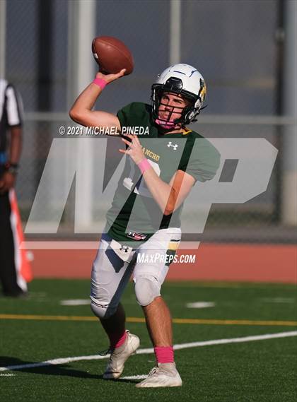 Thumbnail 3 in Loara @ Rancho Alamitos photogallery.
