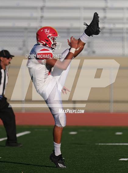 Thumbnail 3 in Loara @ Rancho Alamitos photogallery.